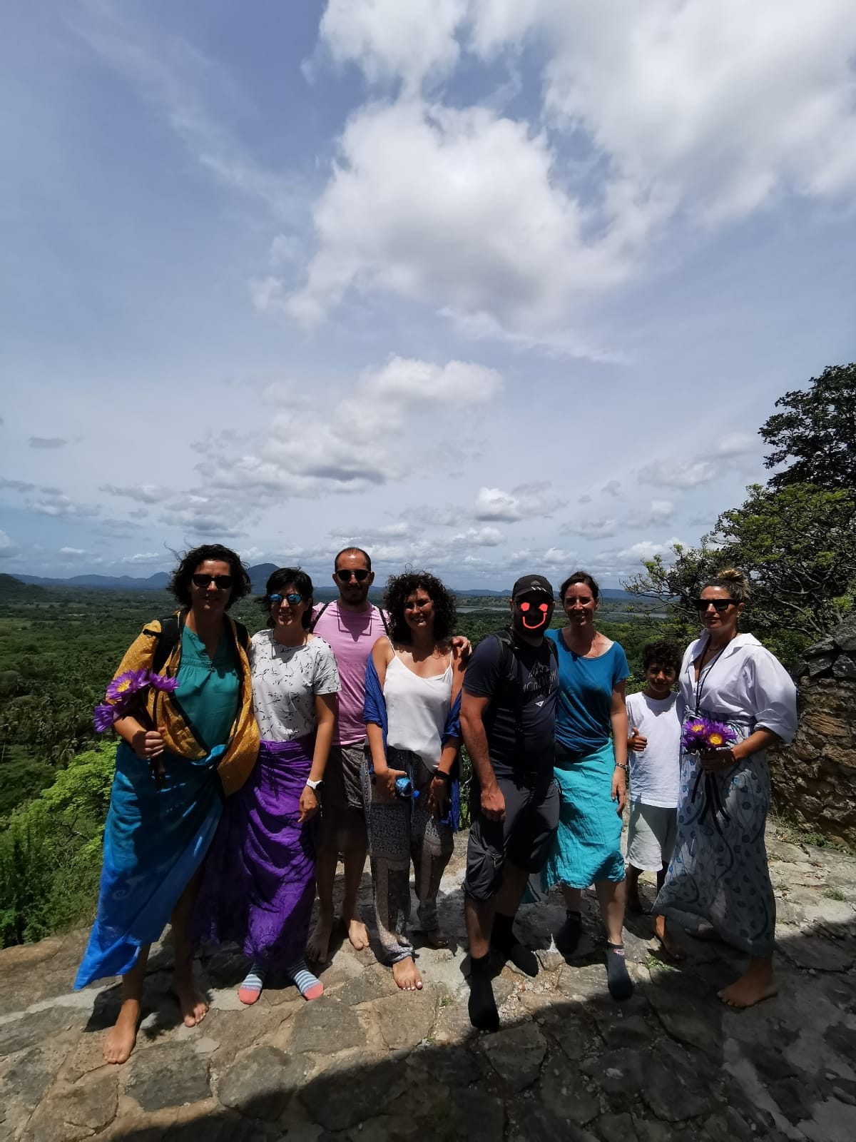 grupo de viajeros en sri lanka