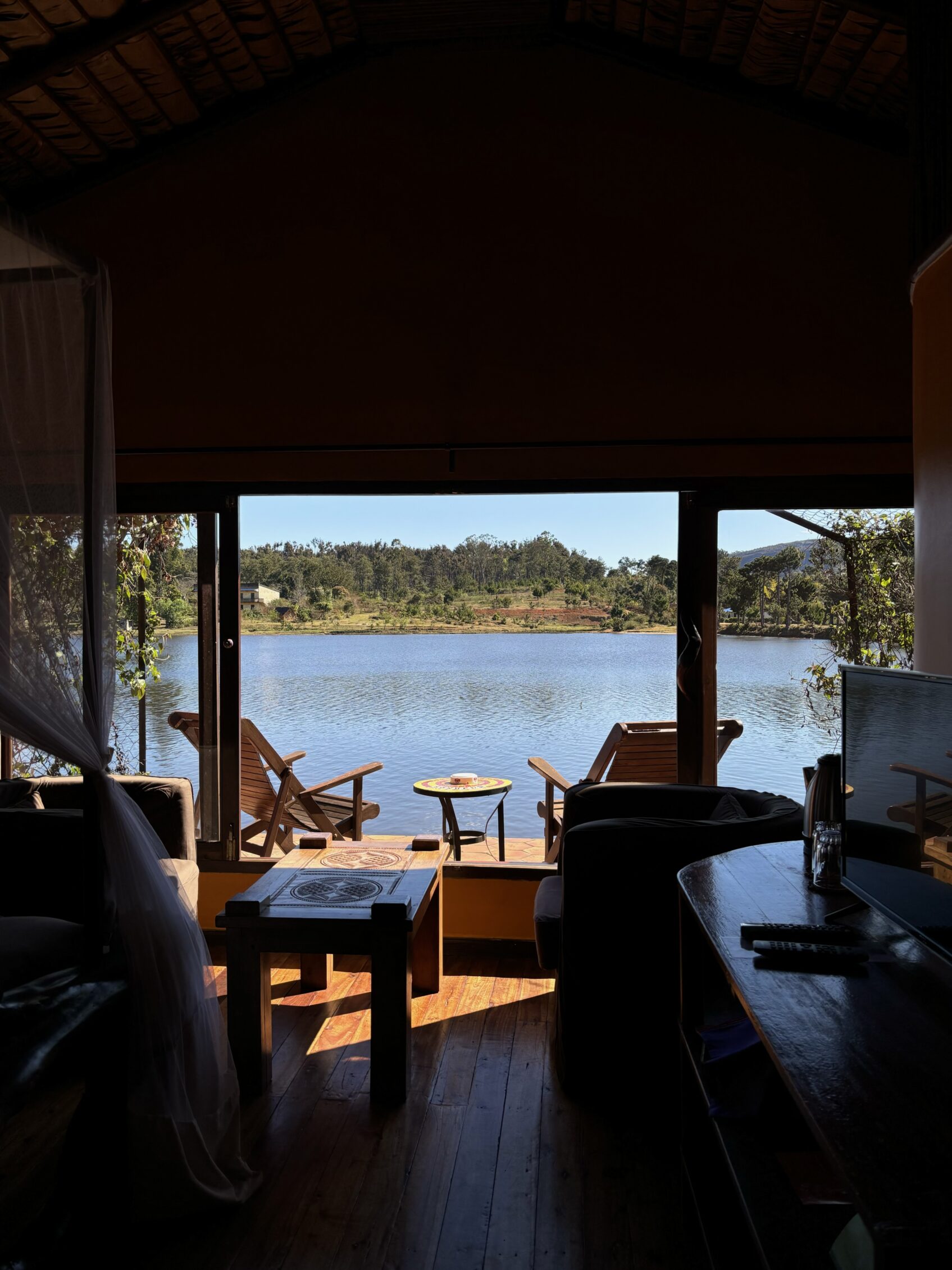 hotel con lago a madagascar