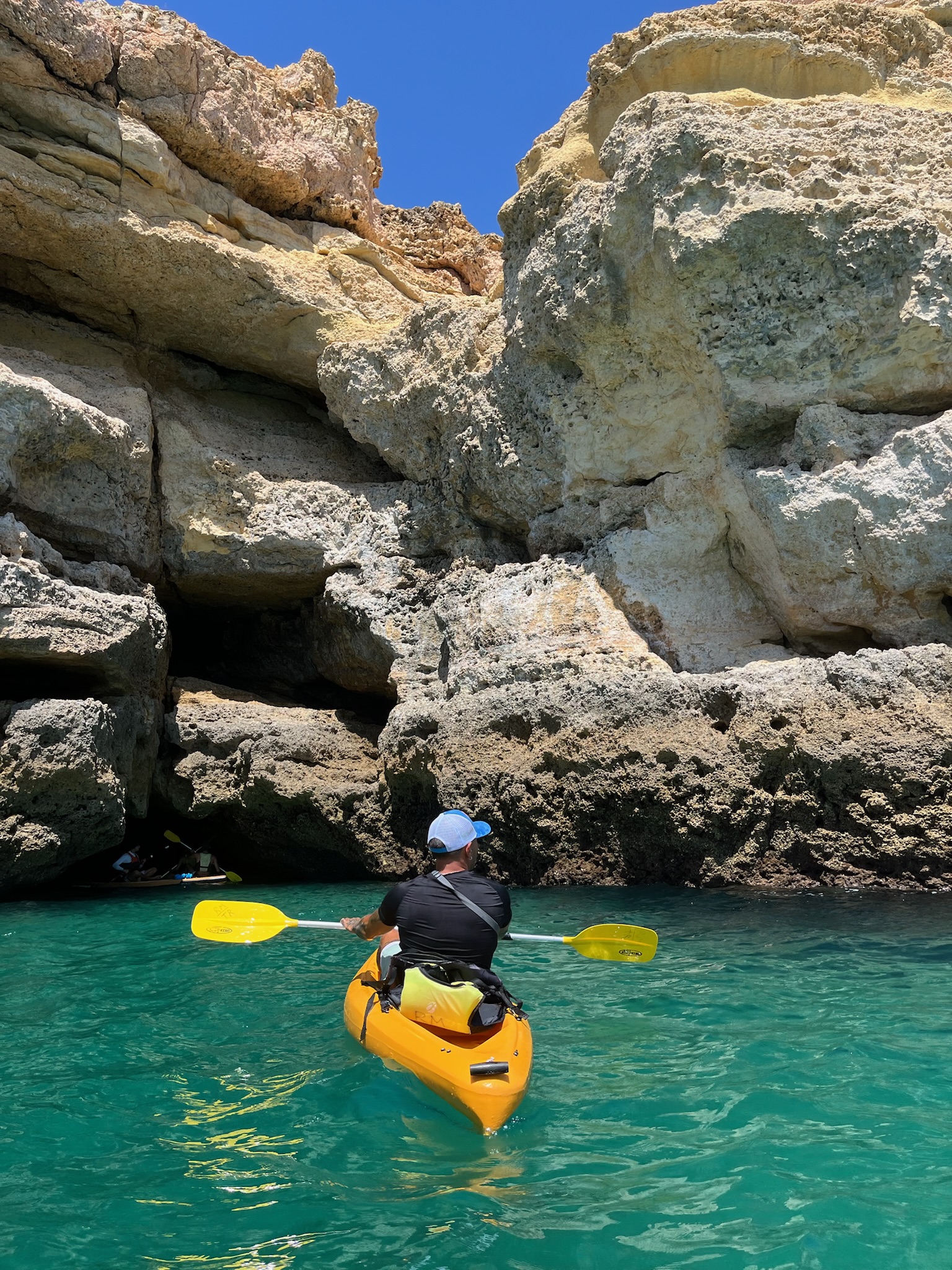 ruta en kayak por las cuevas del algarve
