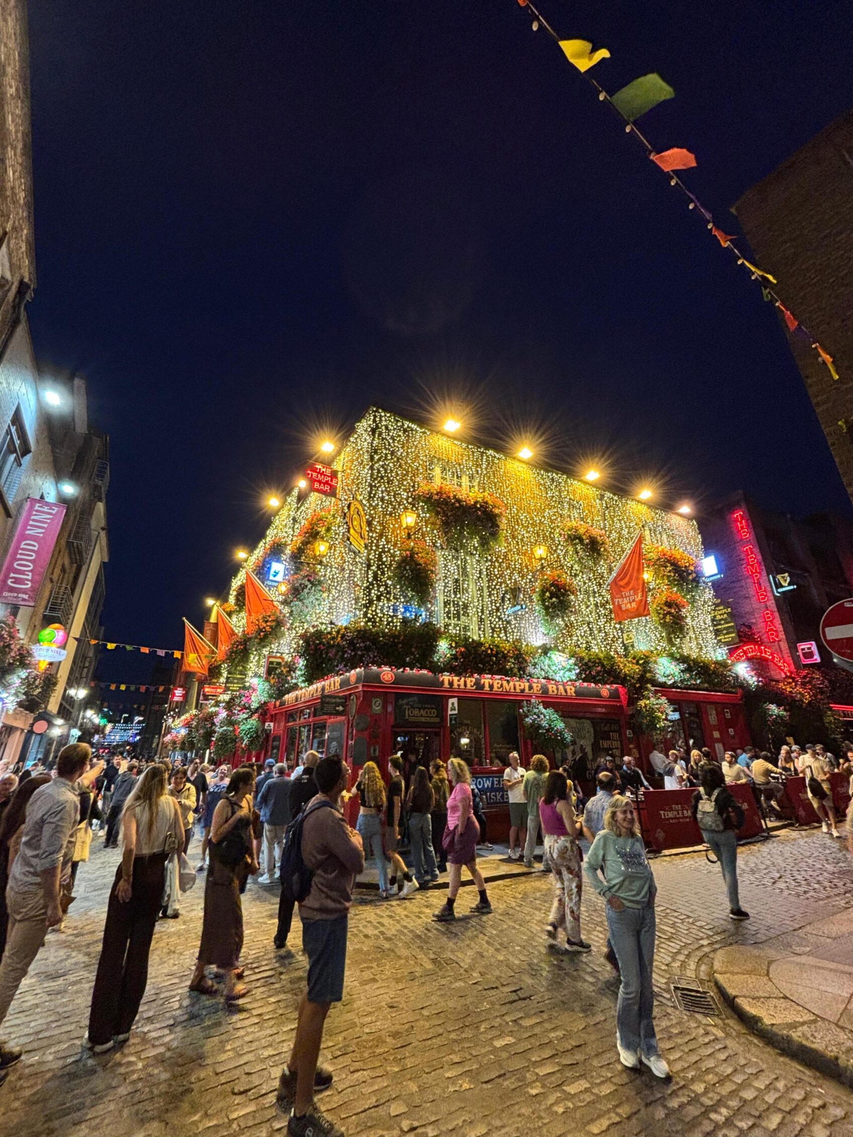 temple bar dublin de noche