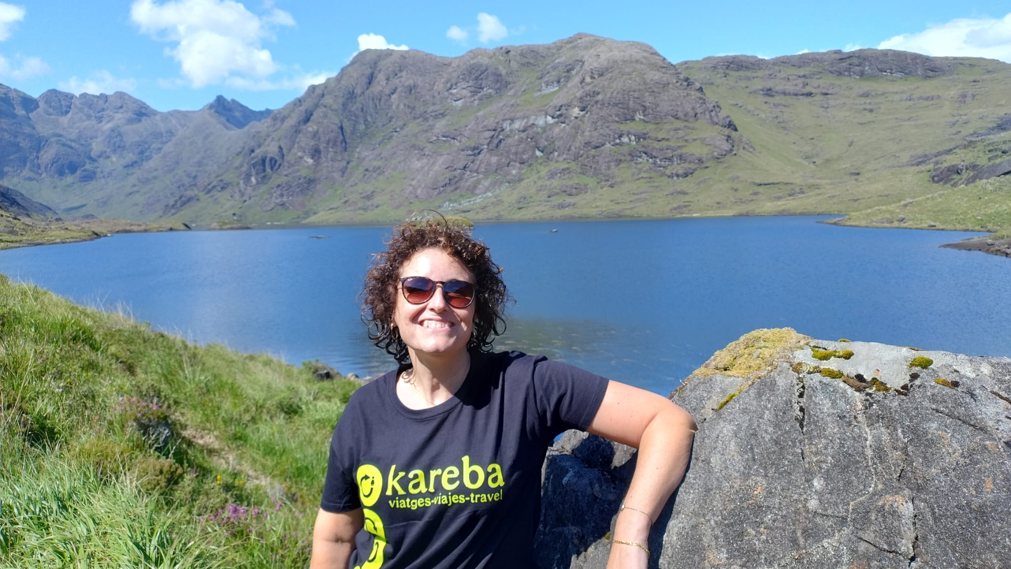 viajera-en-las-highlands-de-escocia